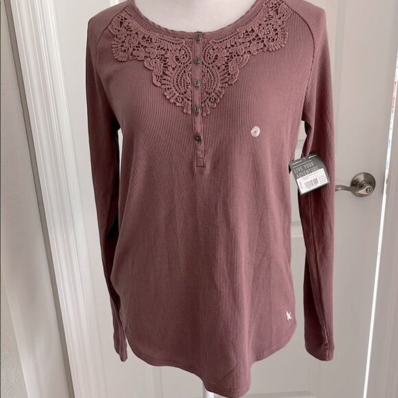 Eddie Bauer WR Stine’s Waffle Lace Rose  Rose Mauve Lace Detail Henley NWT SZ L - Picture 1 of 7